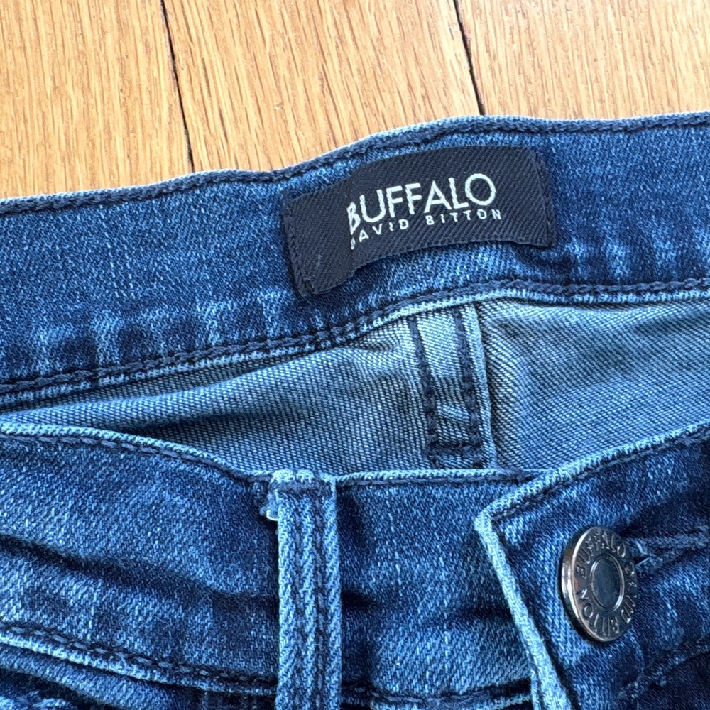 💥SALE!💥 Buffalo David Bitton Faith Skinny Jeans! - Picture 3 of 4